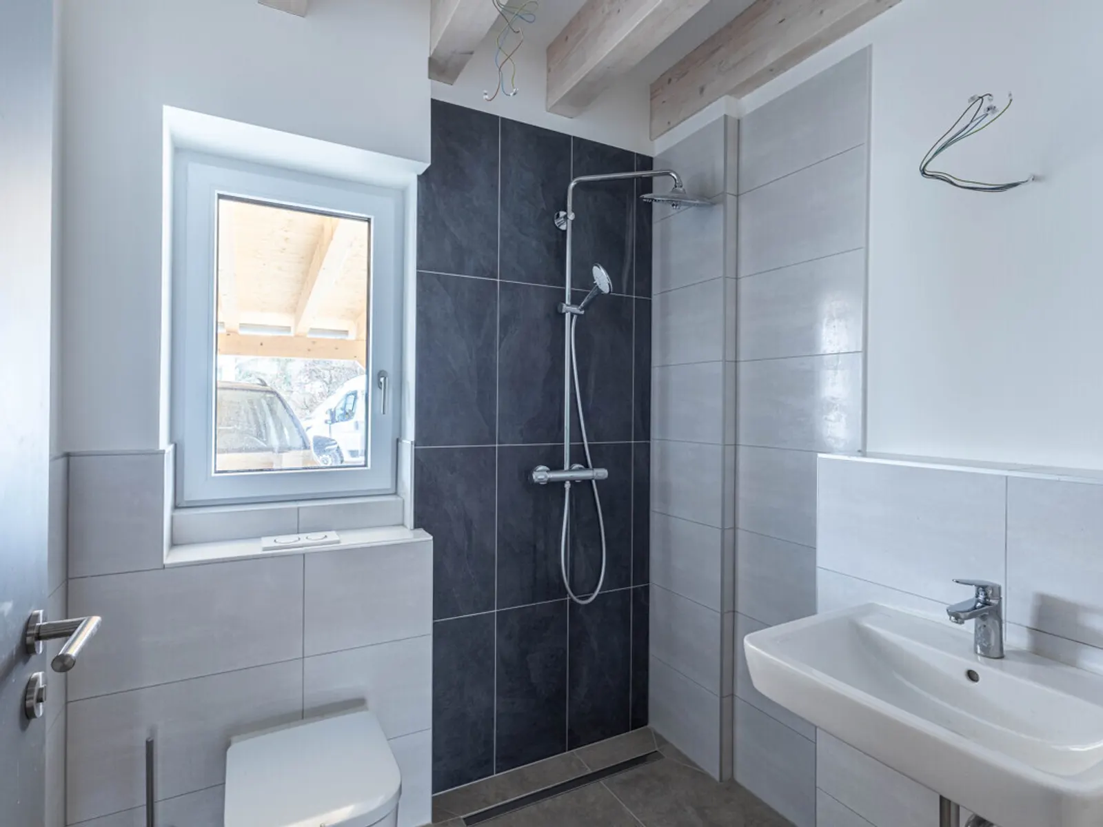 Hochwertige Neubauwohnung mit Terrasse und Garten in ruhiger Lage von Gaimersheim! - Bild 5