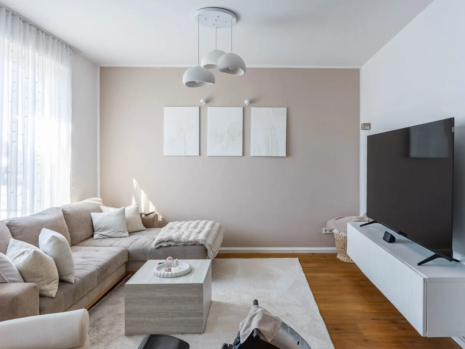 Große 3-Zimmer-Wohnung in Kösching - Bild 1