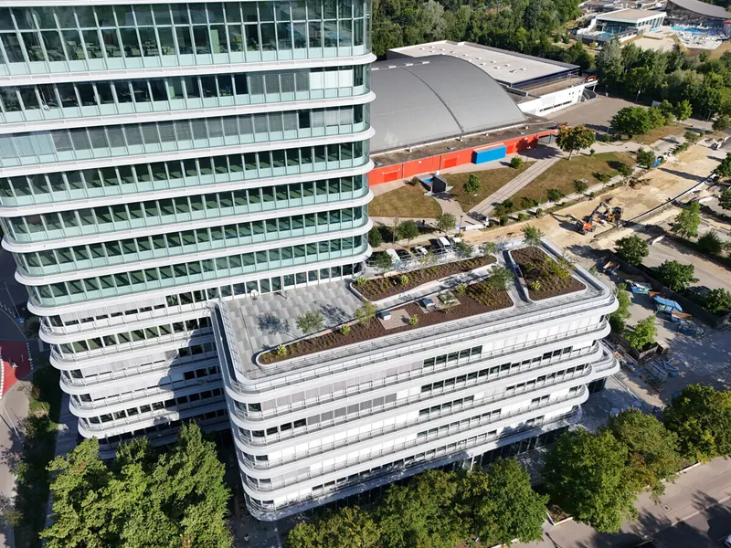 Hoch hinaus - Büroflächen im Donau Tower