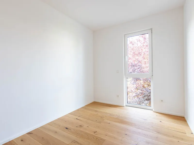 Sofort bezugsfreier Neubau: 3-Zimmer-Wohnung mit Balkon