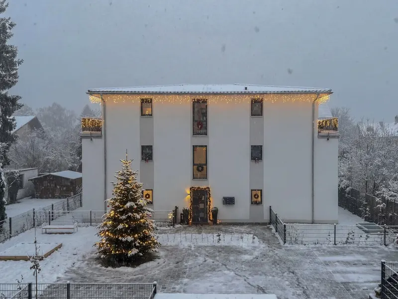 Sofort bezugsfreier Neubau: 3-Zimmer-Wohnung mit XXL-Balkon
