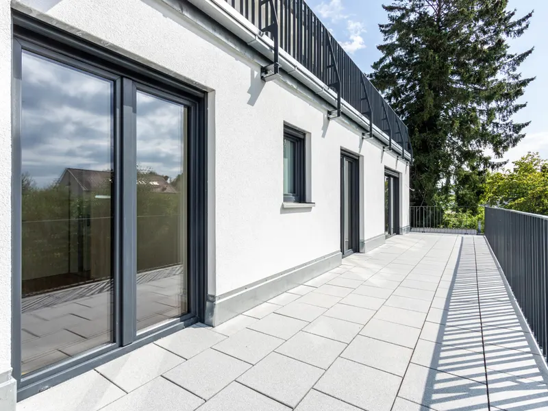Sofort bezugsfreier Neubau: 3-Zimmer-Wohnung mit XXL-Balkon