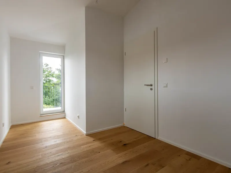 Sofort bezugsfreier Neubau: 2-Zimmer-Wohnung mit Balkon