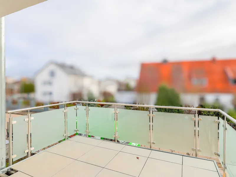 Hochwertige Neubauwohnung mit großer Terrasse im 1. Obergeschoss mit Aufzug!