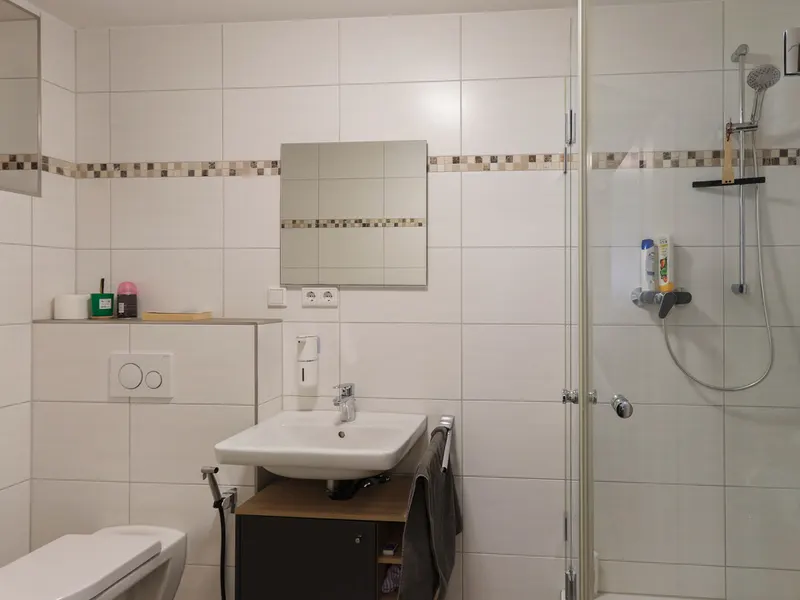 Neuwertige, gut durchdachte DHH