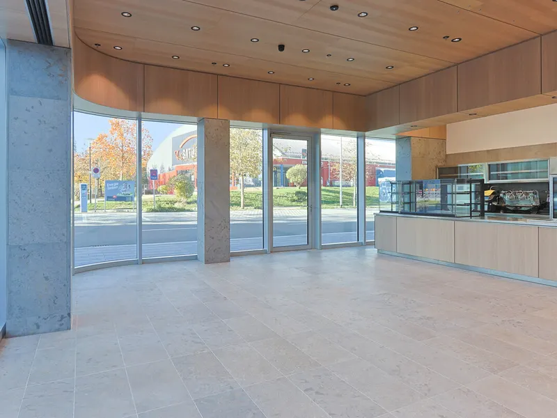 Café / Bistro im Donau Tower