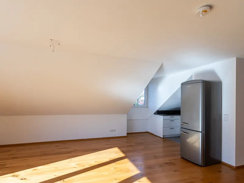 Hochwertige 2-Zimmer-Dachgeschosswohnung in Ingolstadt Nord-Ost