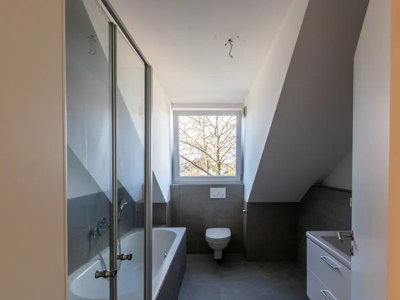 Hochwertige 2-Zimmer-Dachgeschosswohnung in Ingolstadt Nord-Ost