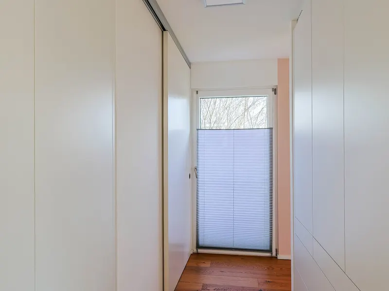 Modernes Einfamilienhaus mit integrierter Büroetage