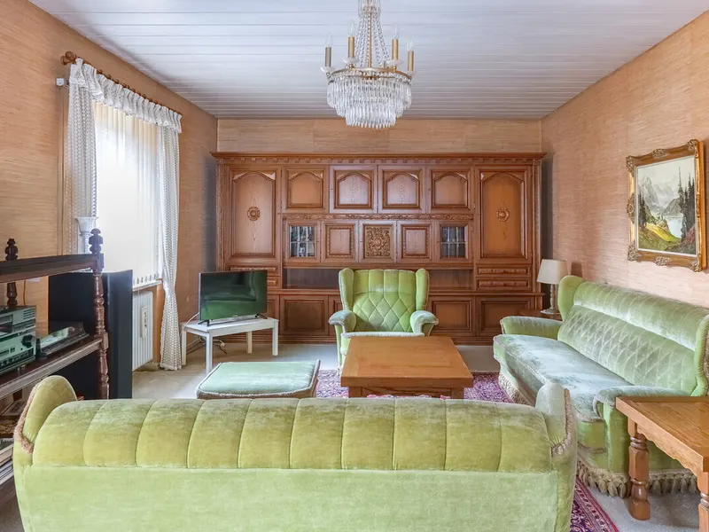 Dreifamilienhaus mit Hinterliegergrundstück in Ingolstadt-Süd