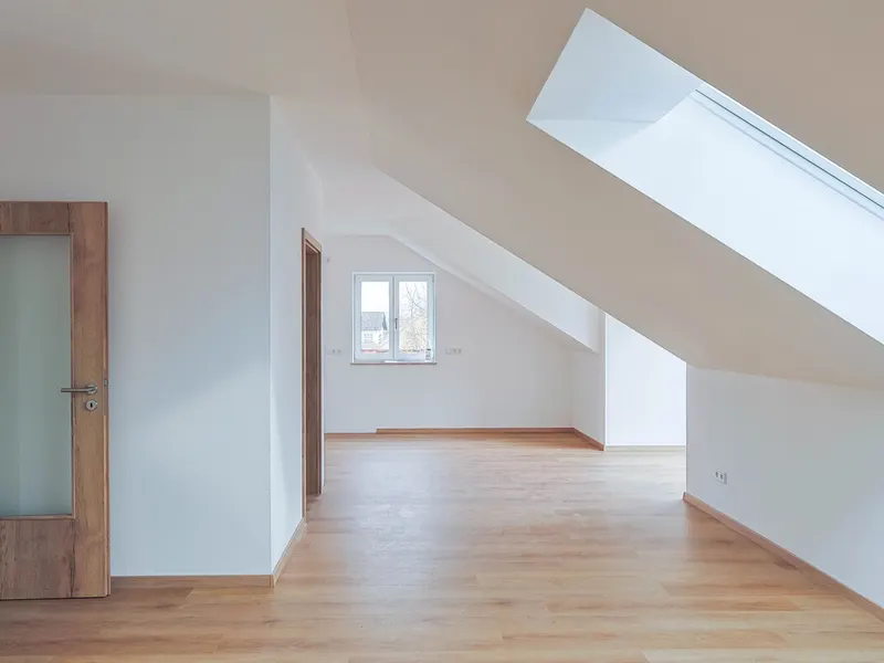 Stilvoller Neubau-Erstbezug mit 3 Zimmern und Balkon