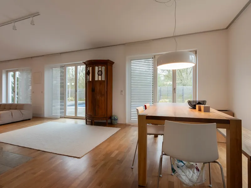 Wunderschönes EFH mit Pool in Bestlage Süd