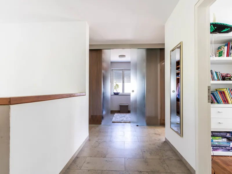 Wunderschönes EFH mit Pool in Bestlage Süd