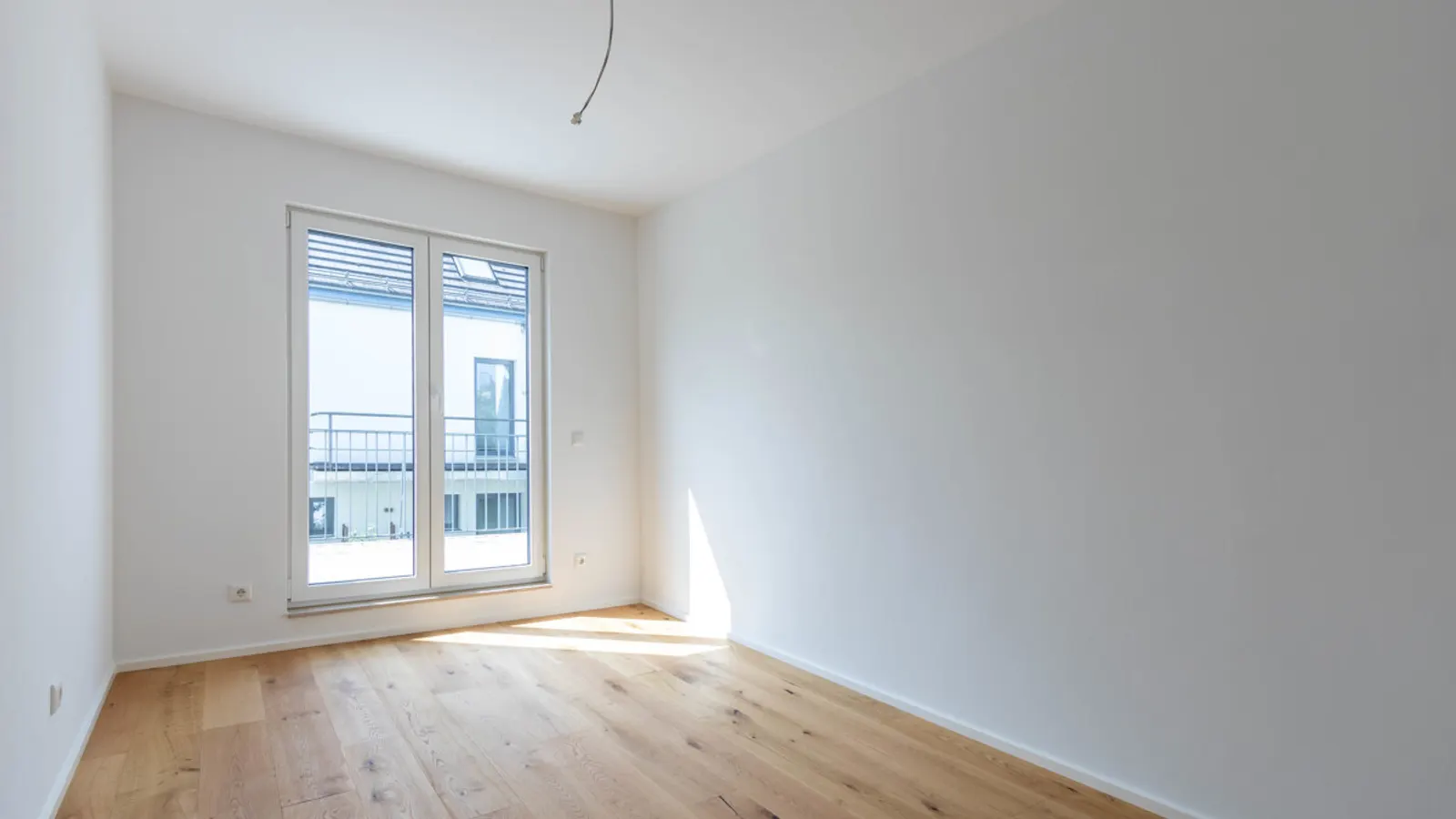 Sofort bezugsfreier Neubau: 3-Zimmer-Wohnung mit XXL-Balkon - Bild 7