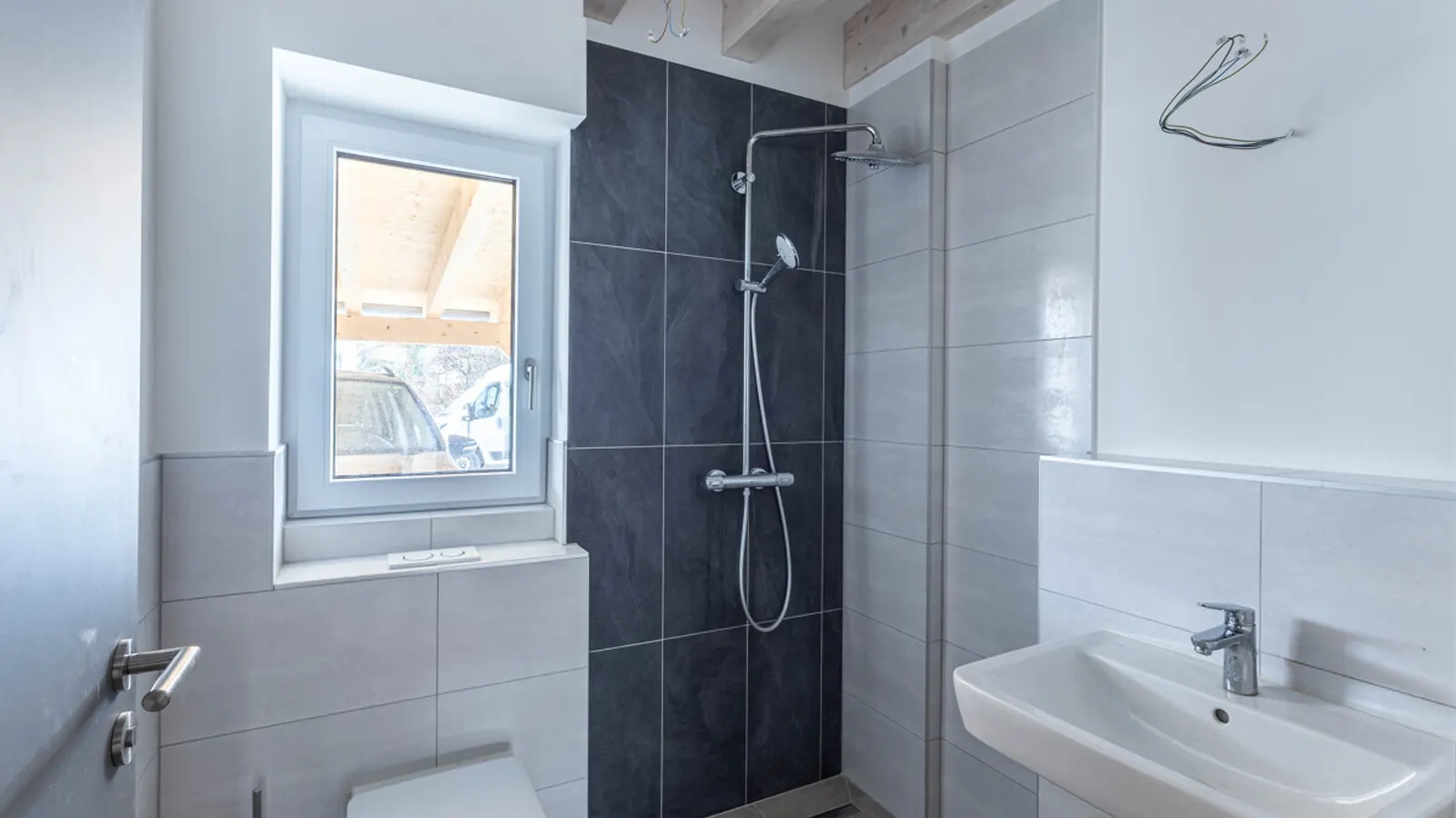 Hochwertige Neubauwohnung mit Terrasse und Garten in ruhiger Lage von Gaimersheim! - Bild 5