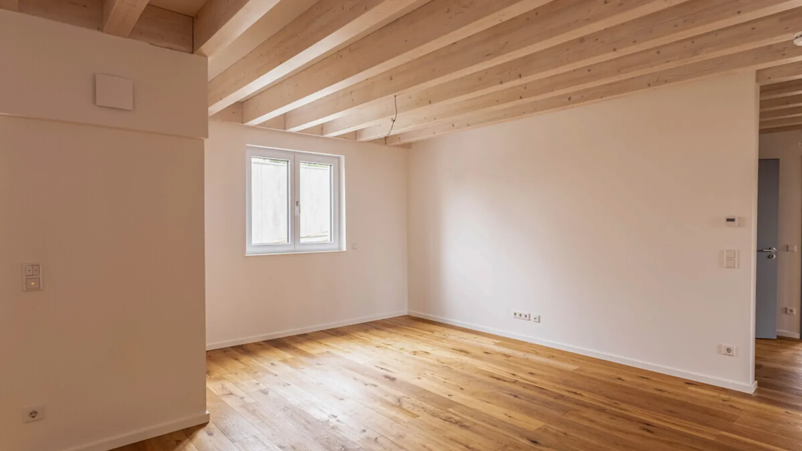 Hochwertige Neubauwohnung mit Terrasse und Garten in ruhiger Lage von Gaimersheim! - Bild 2