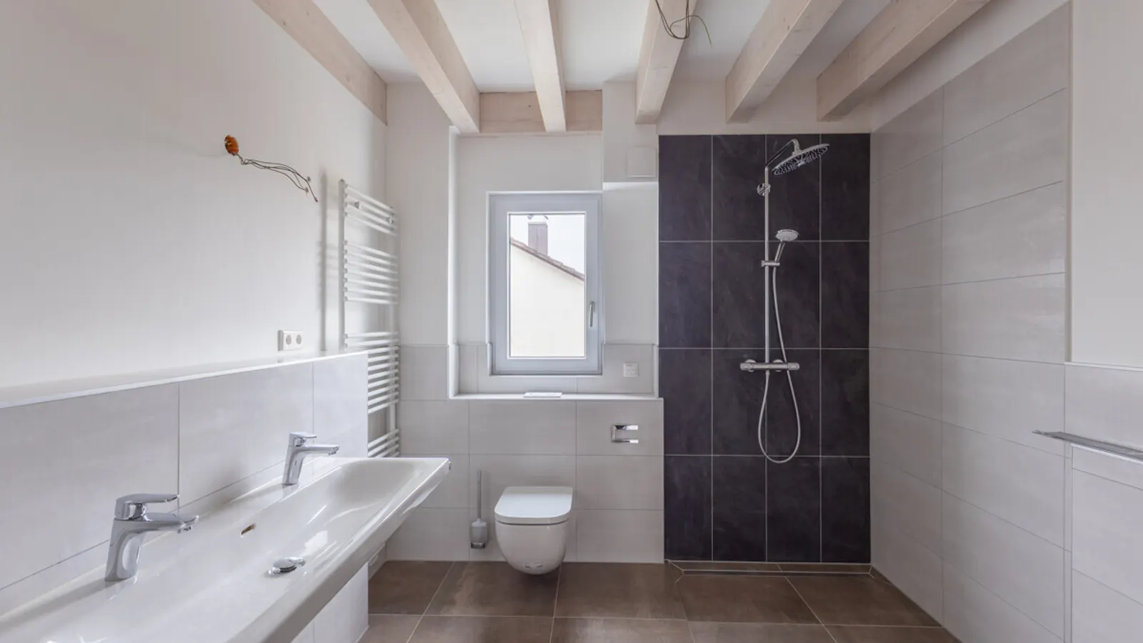 Großzügige Neubauwohnung im Obergeschoss mit großer Terrasse in Gaimersheim! - Bild 7