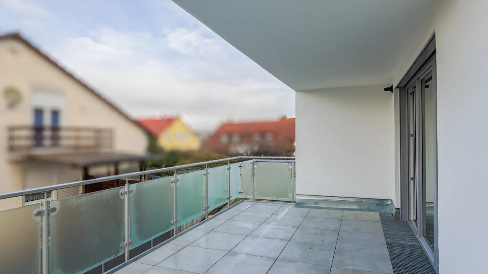 Großzügige Neubauwohnung im Obergeschoss mit großer Terrasse in Gaimersheim! - Bild 9