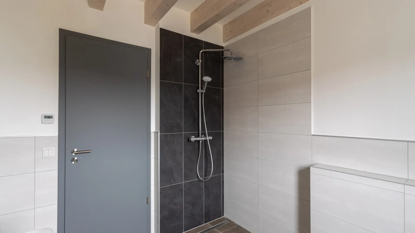 Hochwertige Neubauwohnung mit großer Terrasse im 1. Obergeschoss mit Aufzug! - Bild 10