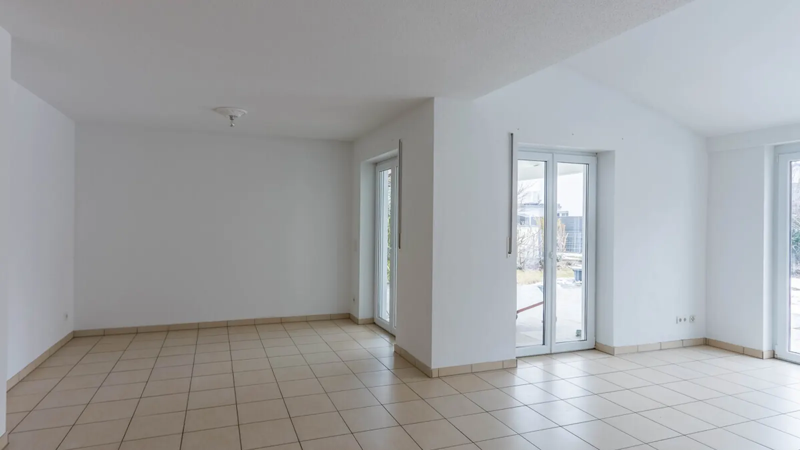 Gepflegte Doppelhaushälfte mit großem Garten in Mailing - Bild 5