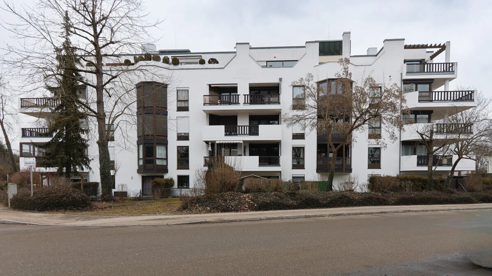 Helle 3-Zimmer-Wohnung mit Südbalkon in Friedrichshofen - Bild 1