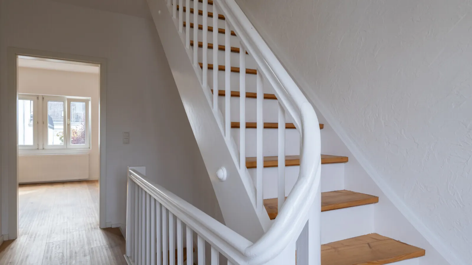 Kernsaniertes Reihenhaus in idealer Lage Ingolstadt Süd - Bild 18