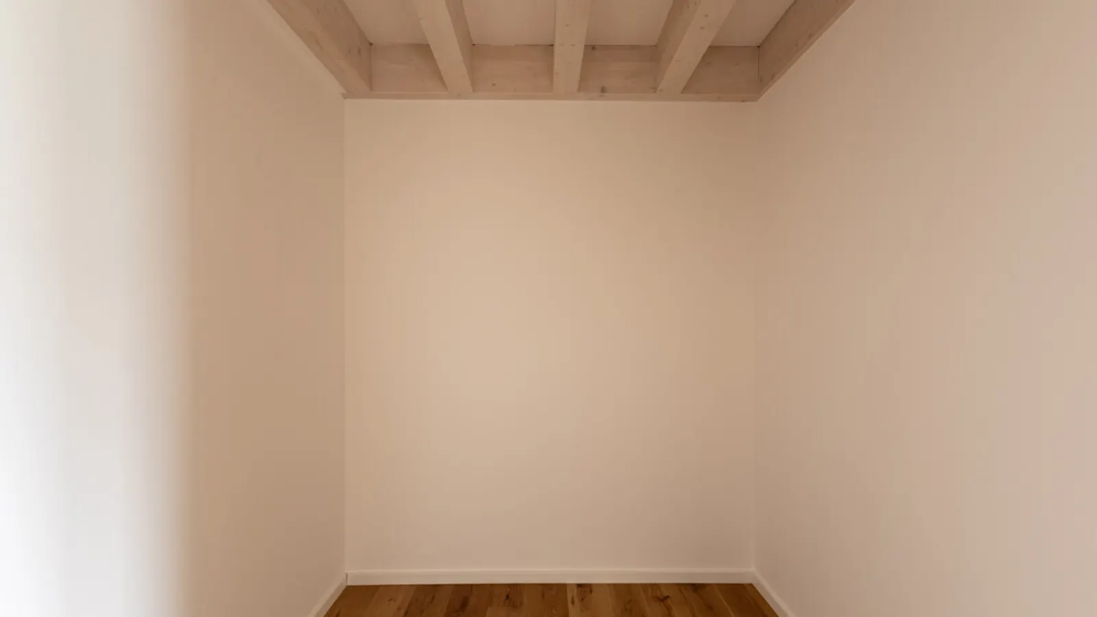 Hochwertige Neubauwohnung mit Terrasse und Garten in ruhiger Lage von Gaimersheim! - Bild 11