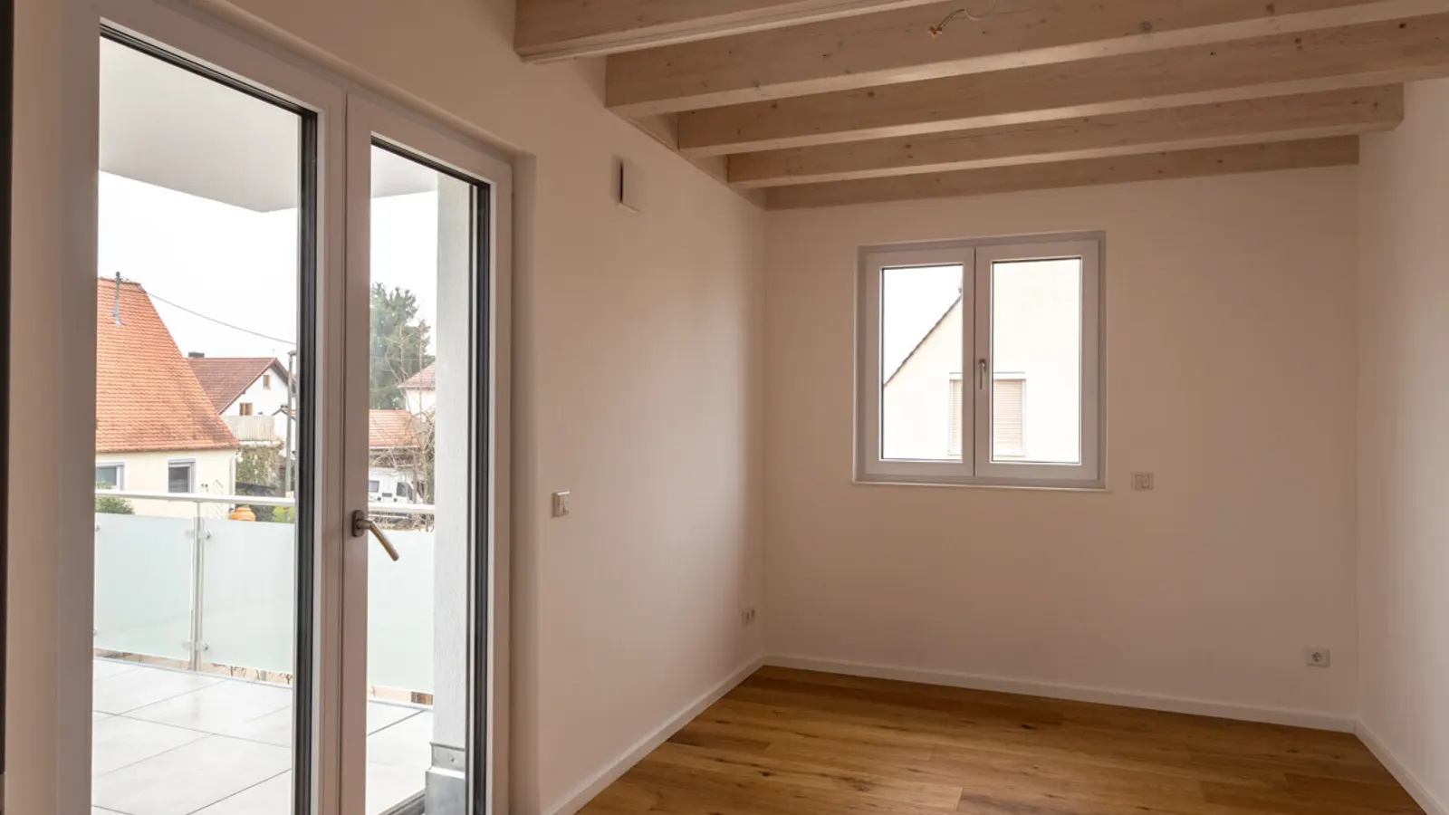 Hochwertige Neubauwohnung mit großer Terrasse im 1. Obergeschoss mit Aufzug! - Bild 8