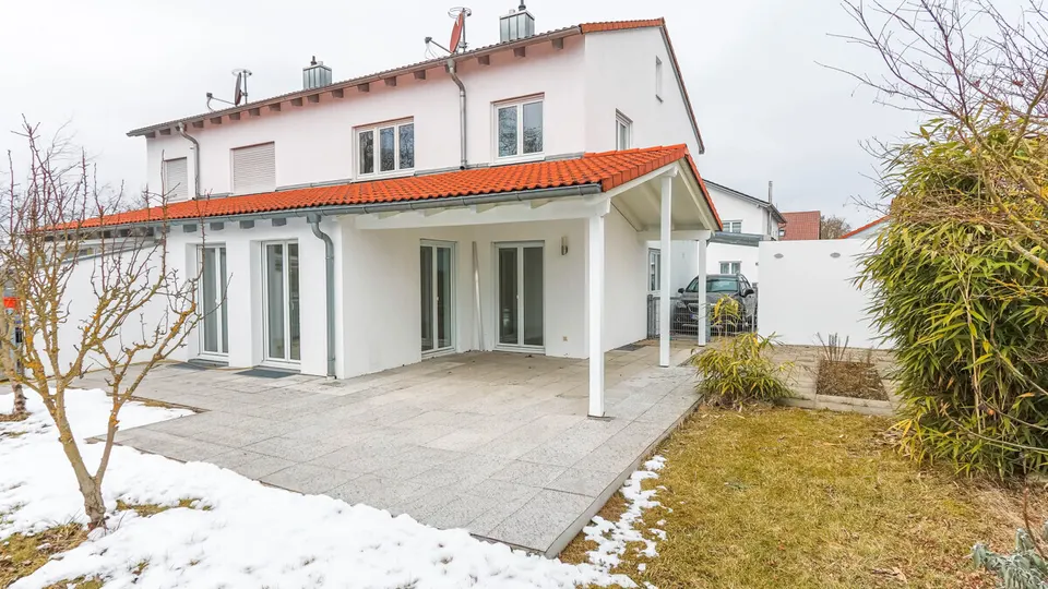 Gepflegte Doppelhaushälfte mit großem Garten in Mailing