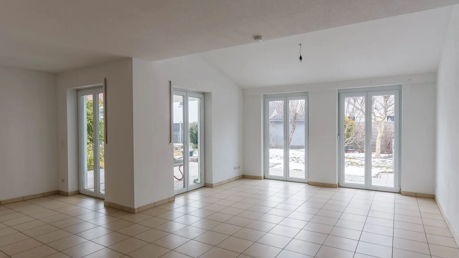 Gepflegte Doppelhaushälfte mit großem Garten in Mailing - Bild 4