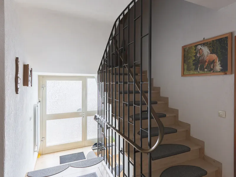 Familienfreundliches Eigenheim mit schönem Garten in ruhiger Lage von Zuchering!