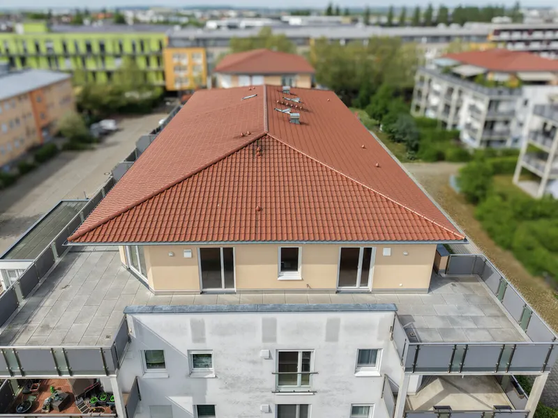 Hochwertige Penthouse-Wohnung mit weitläufiger Dachterrasse in Ingolstadt-Hollerstauden!