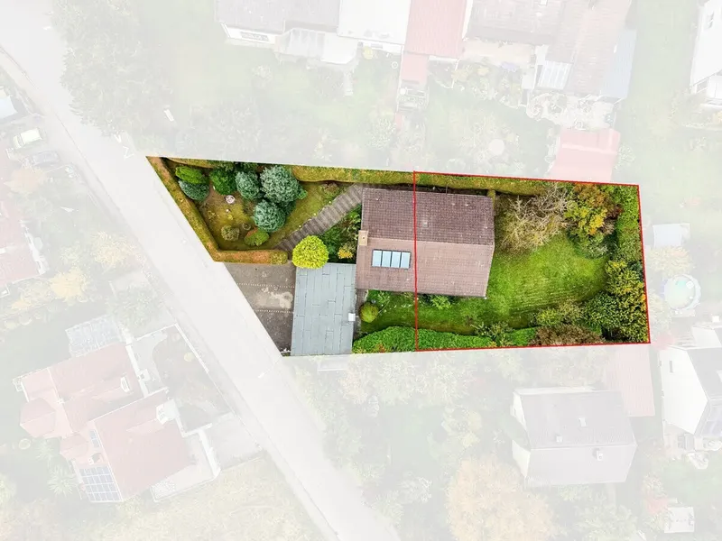 Doppelhaus oder Einfamilienhaus? 559 m² großes Baugrundstück mit Altbestand in Spitalhof!