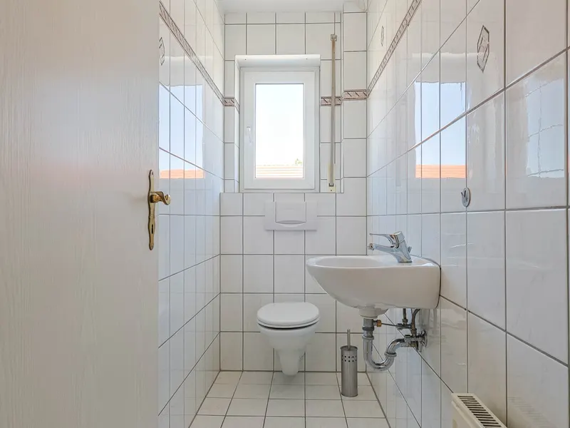 Lichtdurchflutete 3-Zimmer-Wohnung mit ausgebautem Dachboden