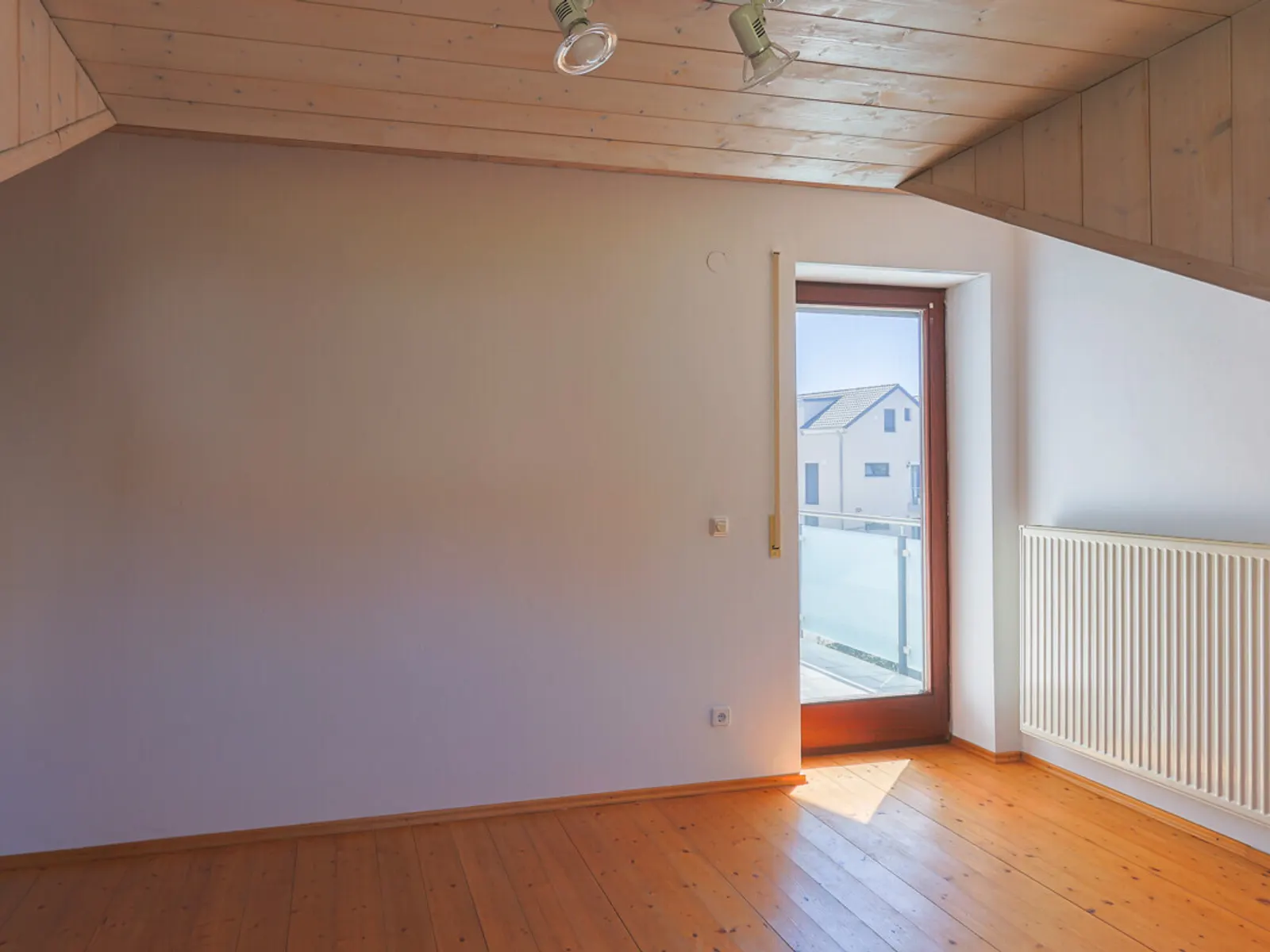 Großzügige, helle Wohnung im Grünen! - Bild 12