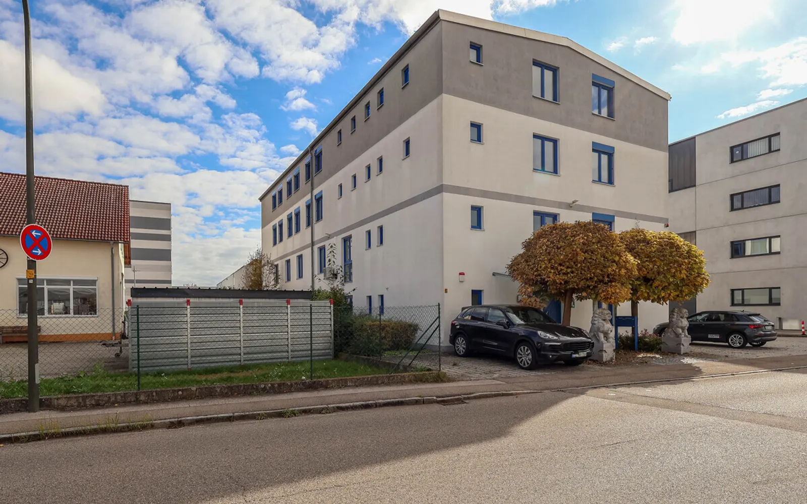 Praxisräume nach Maß – Aufzug vorhanden, Ausbau flexibel - Bild 1