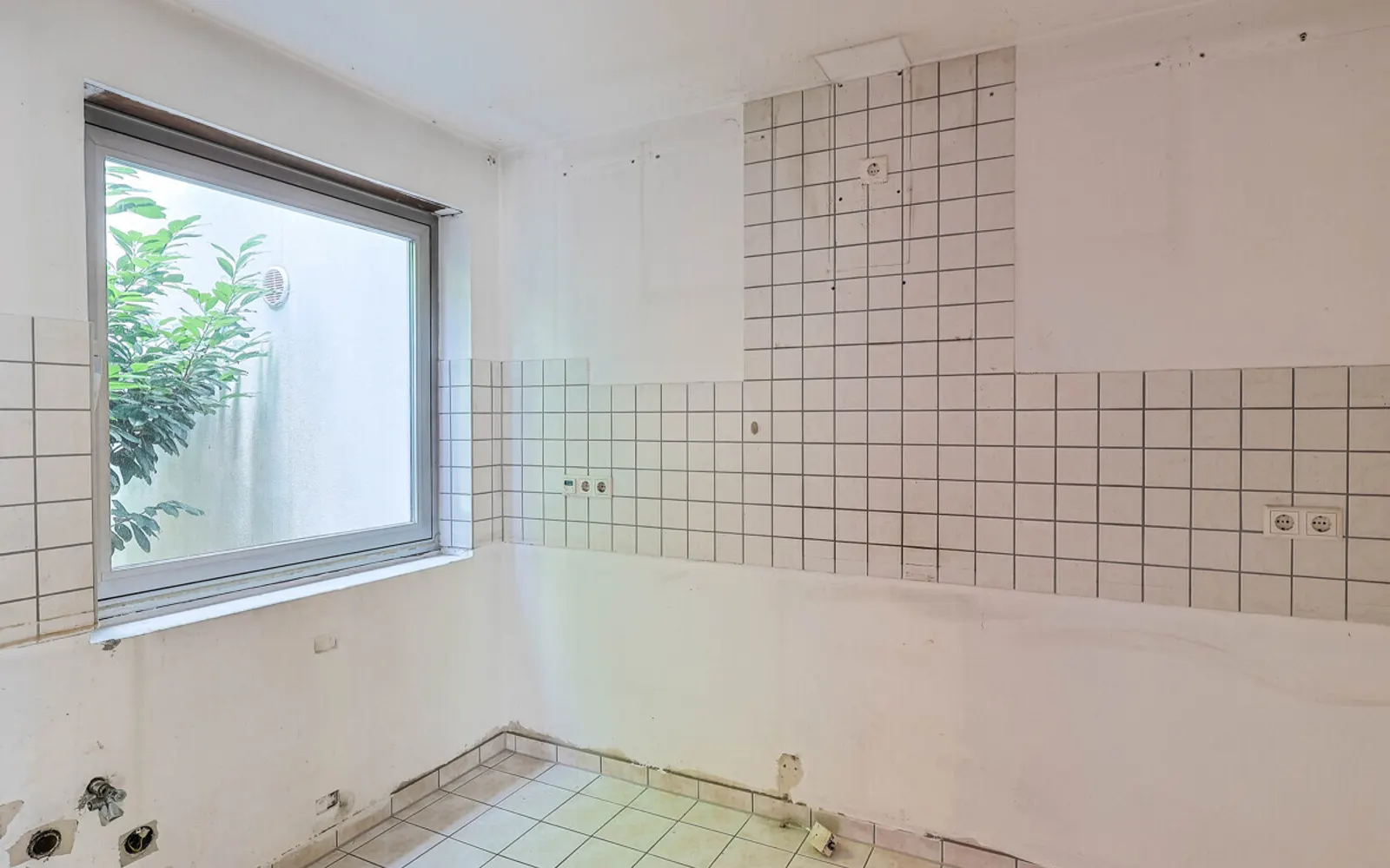 Viel Potenzial in ruhiger Lage – Reihenmittelhaus mit großzügigem Garten in Ingolstadt-Süd - Bild 9