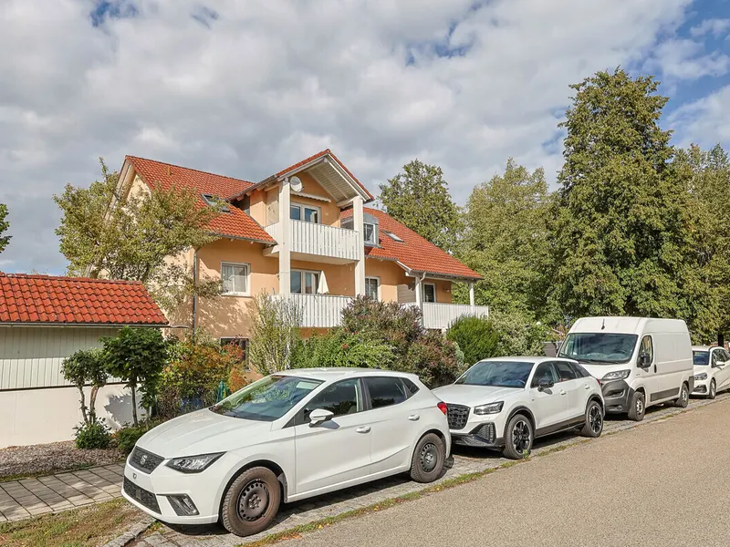 2-Zimmer-Dachgeschosswohnung in gefragter Südlage