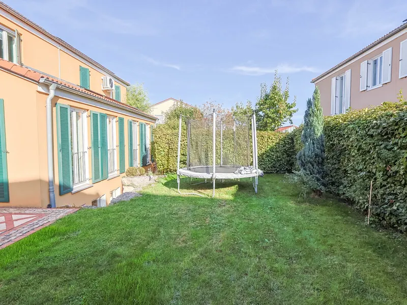 Ihr neues Zuhause in Gerolfing – gepflegte Doppelhaushälfte mit Garten und Südwest-Terrasse!