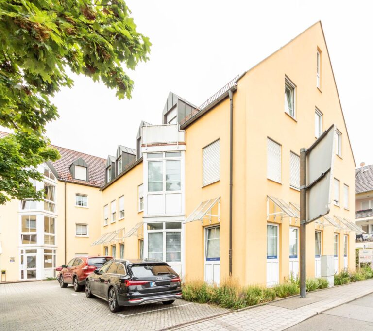 Große 5-Zimmer-Wohnung in zentraler Lage