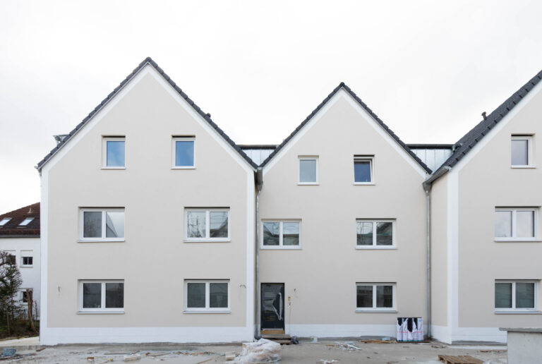 ERSTBEZUG - 3-Zimmer-Erdgeschoss-Wohnung mit Garten